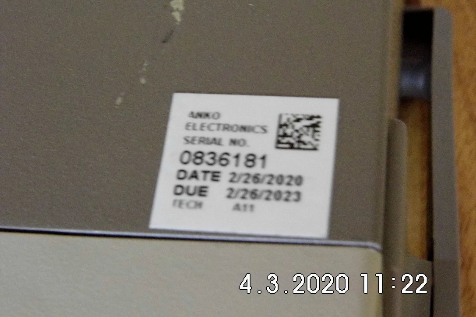 Keithley 2425 100Vdc 3A 100W DC SourceMeter w/ shelf expired NIST cal and data Keithley 2425 100Vdc 3A 100W DC SourceMeter w/ shelf expired NIST cal and data
